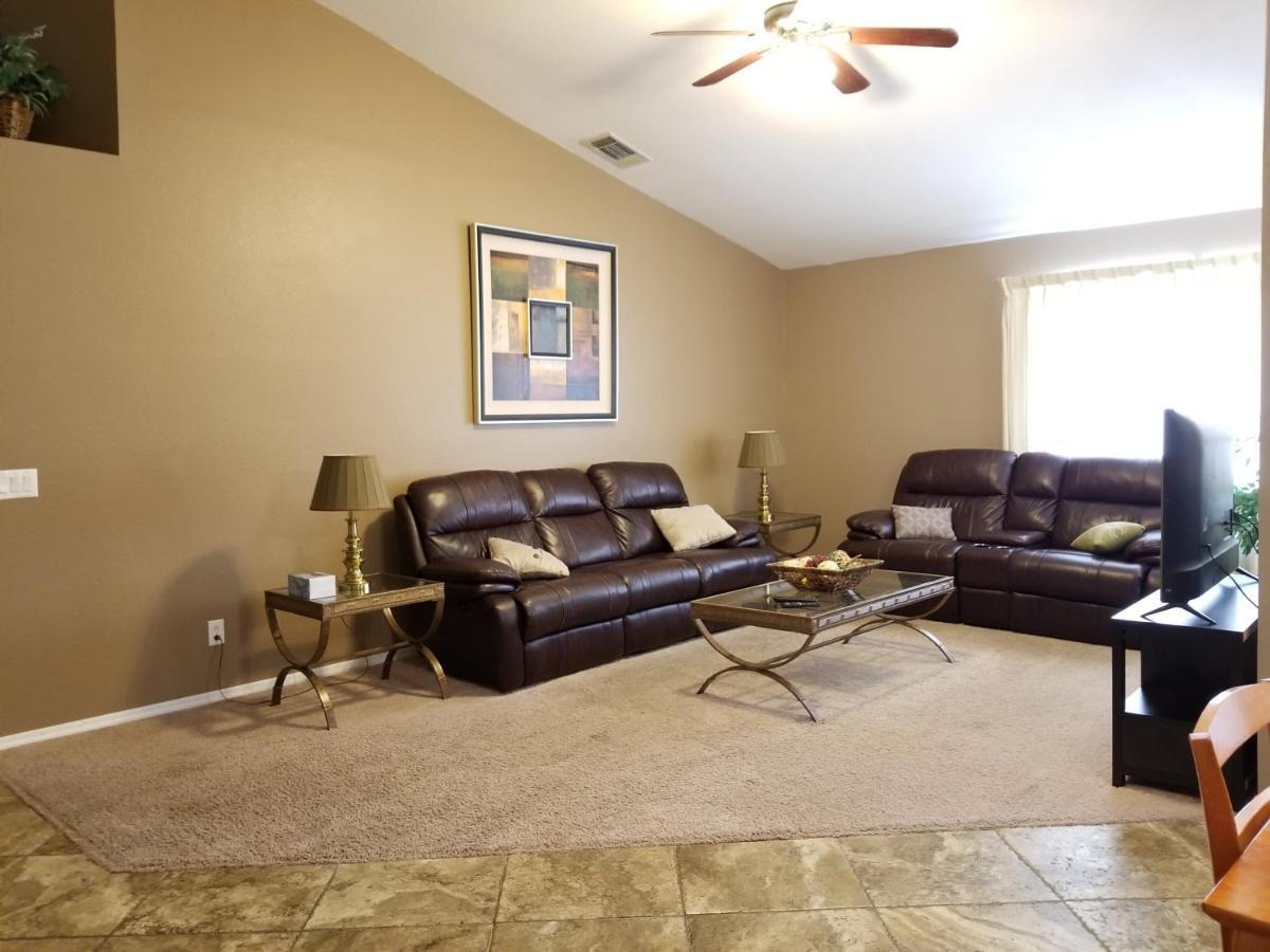 Quiet Neighborhood Off La Canada توسن المظهر الخارجي الصورة
